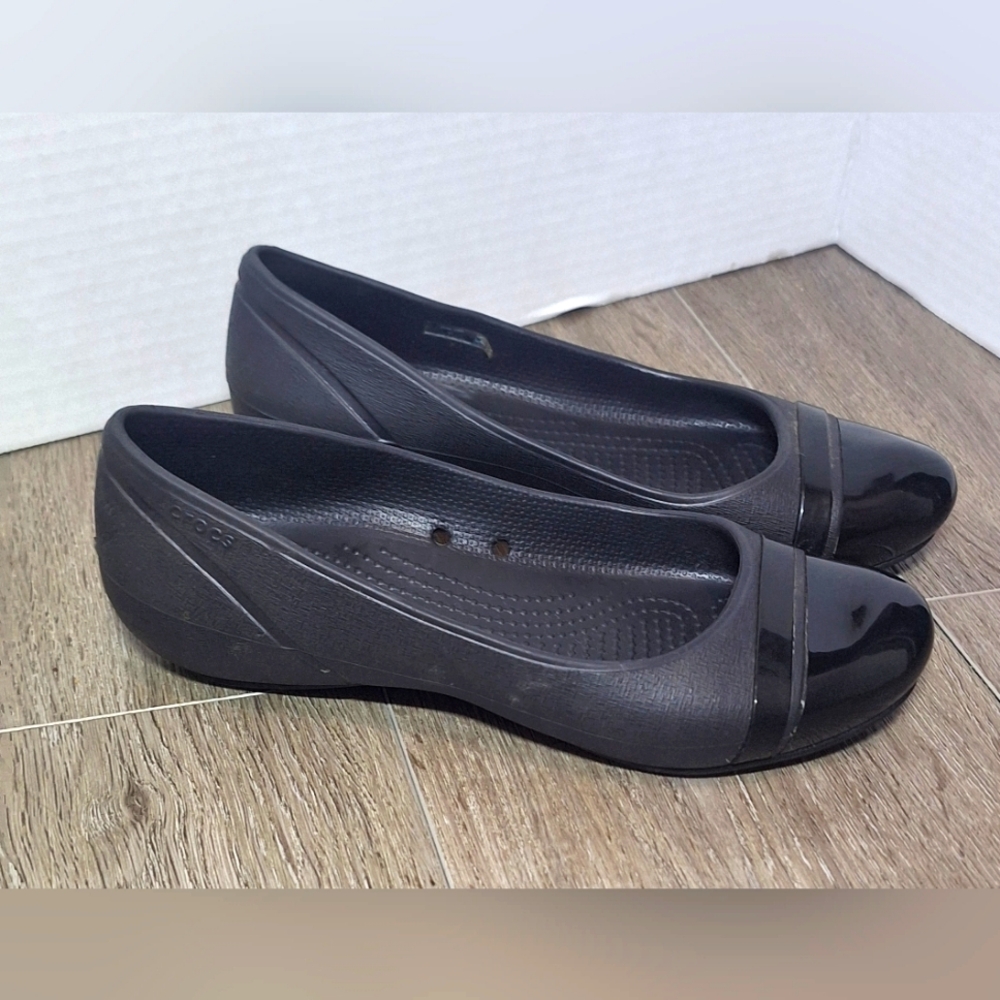 CROCS Black Women's Flats with Glossy Toe